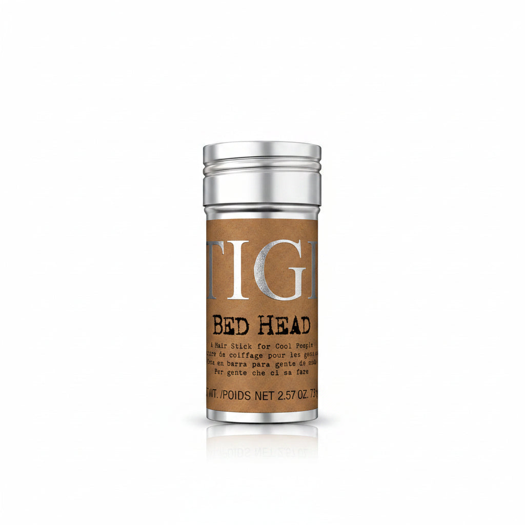 Barra fijadora TIGI Bed Head Hair Stick de 73g para control de frizz y humedad en Majo Belleza Panamá.
