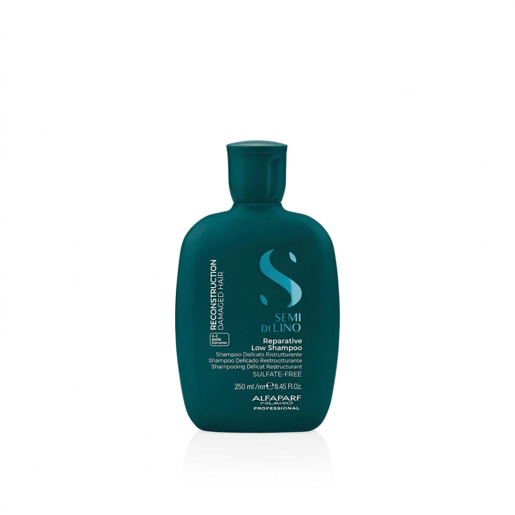Alfaparf Semi di Lino Reconstruction Reparative Low Shampoo 250ml, limpieza suave para cabello dañado que ayuda a recuperar fuerza y brillo.