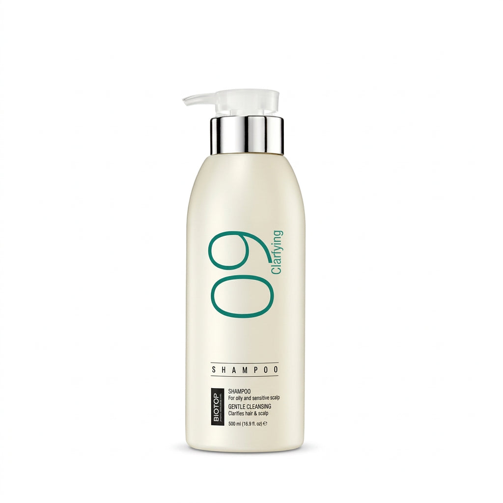Biotop 09 Clarifying Shampoo 500 ml, botella con dispensador para cabello y cuero cabelludo graso.