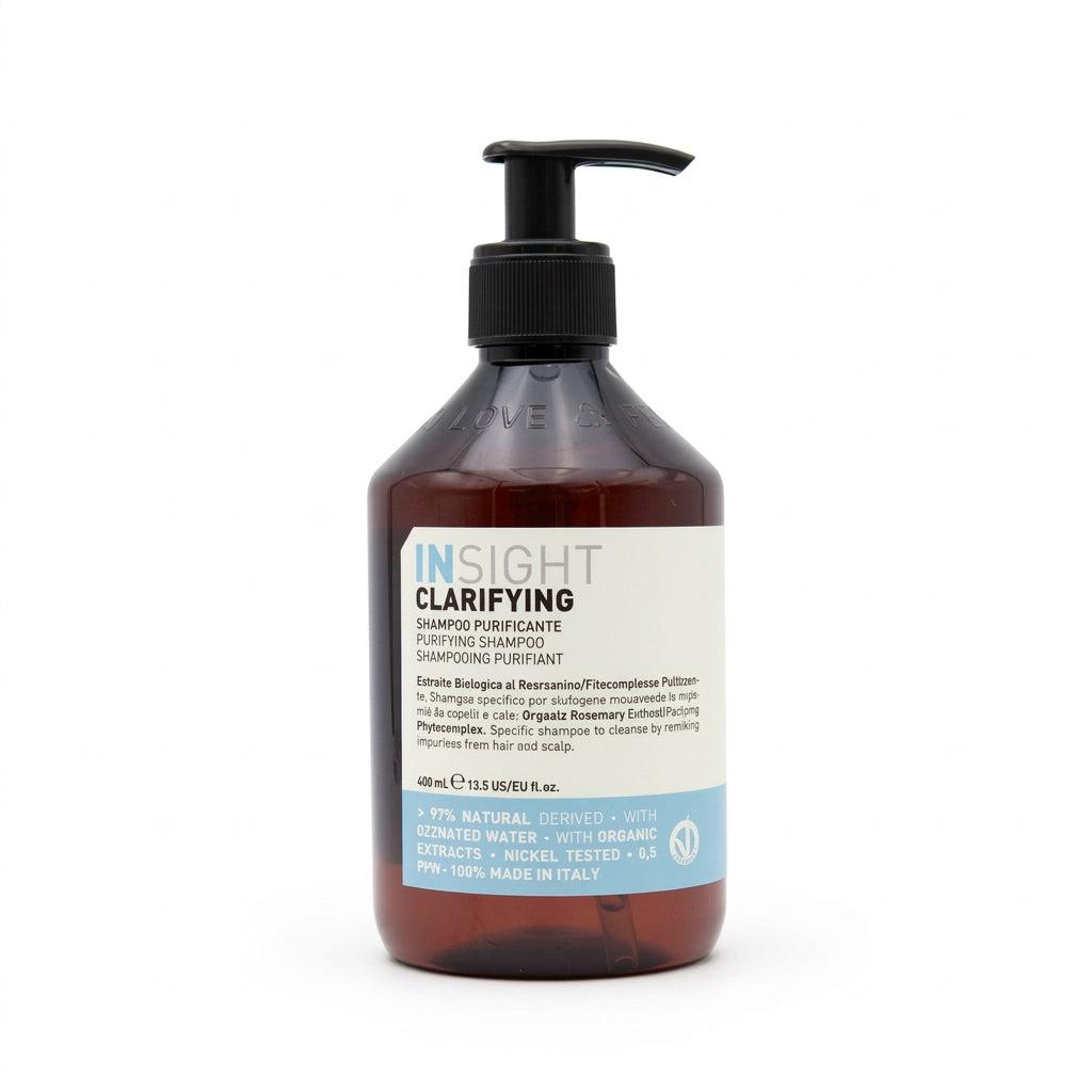 Shampoo anticaspa Insight Clarifying Purifying Shampoo 400ml con romero orgánico. Limpia el cabello y el cuero cabelludo, ayuda a eliminar la caspa visible y retira impurezas y residuos, dejando una sensación de frescura y limpieza