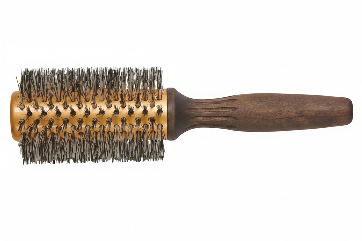 Cepillo redondo Olivia Garden EcoCeramic Soft EC-36S con barril cerámico para facilitar el moldeado con secador Majo Belleza Pananá.